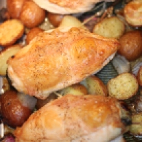 Stuffed Chicken Breast with Roasted Mini Potatoes and Shallots in Circulon® Roaster